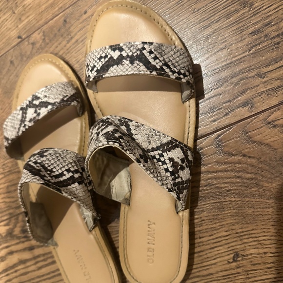 Old Navy Snake Skin shoes - Picture 1 of 2